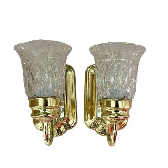 Vintage Brass Finish and Cut Glass Wall Sconses a pair - Picture 3 of 5